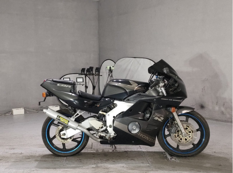 Мотоцикл Honda CBR250RR з пробігом 19045 km