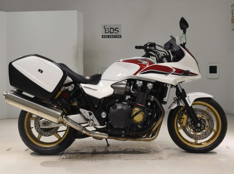 Мотоцикл Honda CB1300SF ST с пробегом 4823 km
