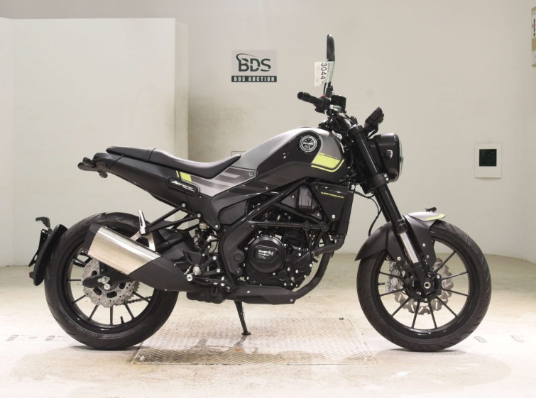 Мотоцикл Benelli LEONCINO 250 з пробігом 1 km