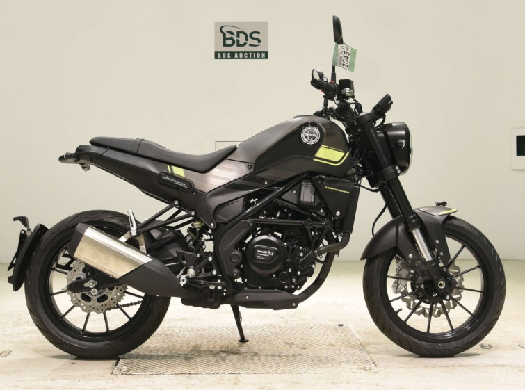 Мотоцикл Benelli LEONCINO 250
