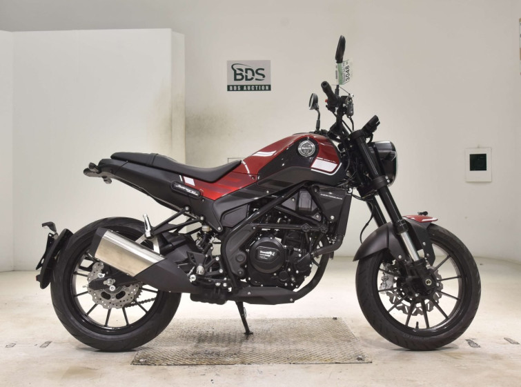 Мотоцикл Benelli LEONCINO 250