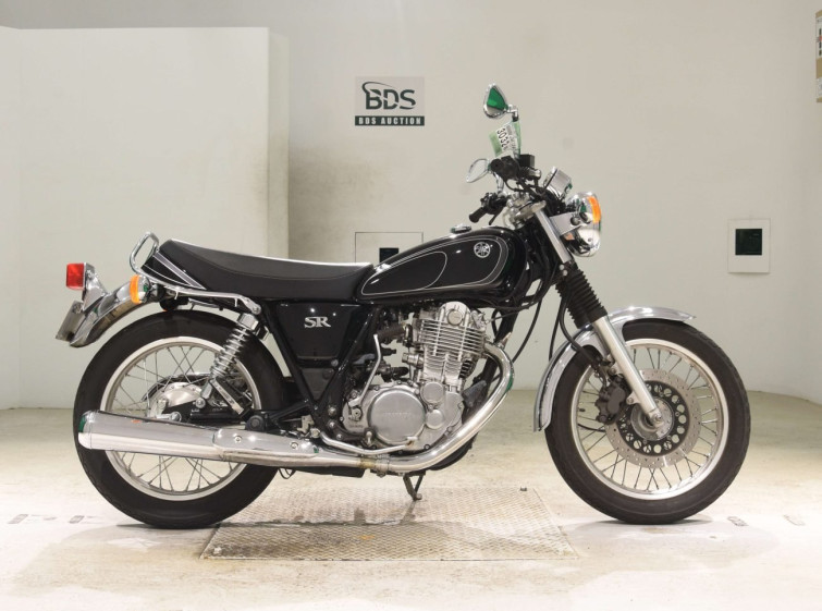 Мотоцикл Yamaha SR400 с пробегом 4908 km