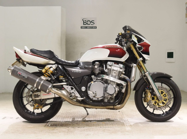 Мотоцикл Honda CB1300SF с пробегом 83608 km
