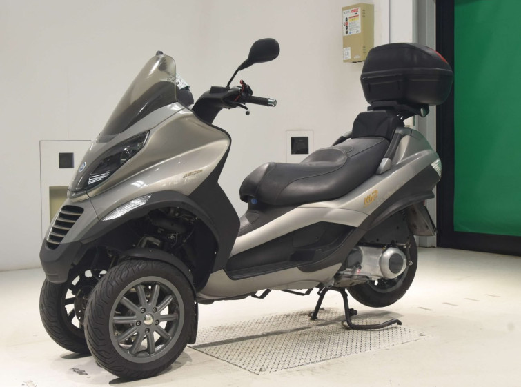 Мотоцикл Piaggio MP3 с пробегом 18064 km с пробегом 18064 km