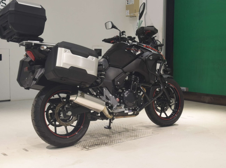 Мотоцикл Suzuki V-STROM 250A з пробігом 6477 km з пробігом 6477 km