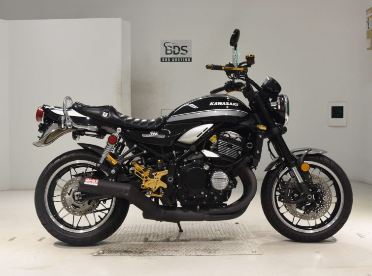 Мотоцикл Kawasaki Z900RS с пробегом 15586 km с пробегом 15586 km