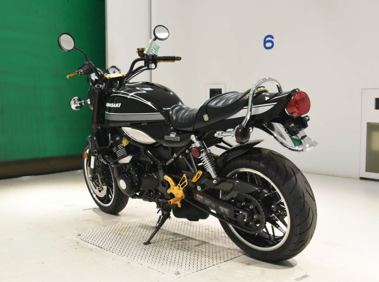 Мотоцикл Kawasaki Z900RS с пробегом 15586 km с пробегом 15586 km