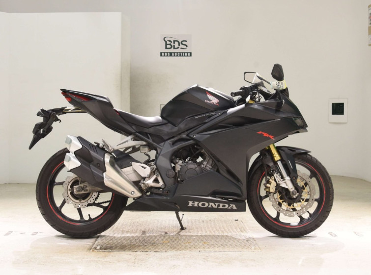 Мотоцикл Honda CBR250RR з пробігом 30458 km