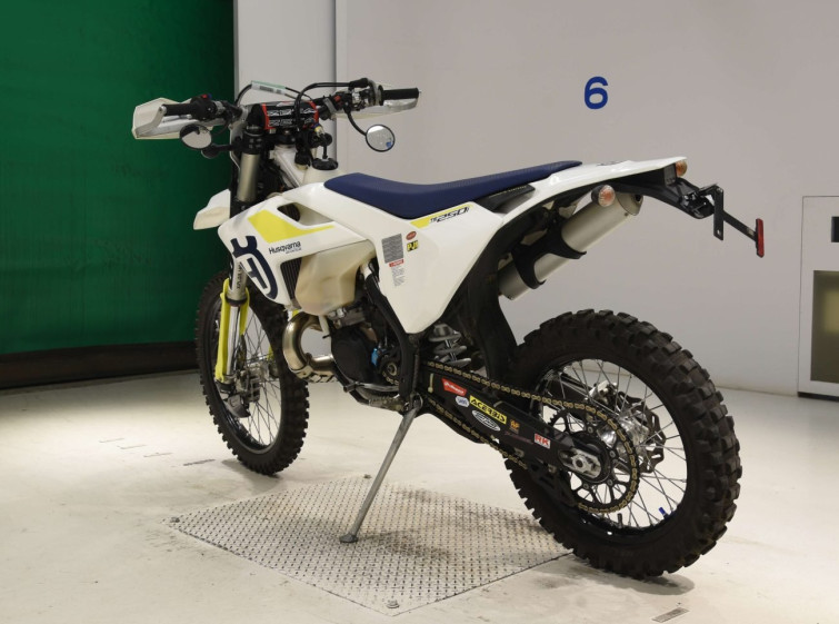 Мотоцикл Husqvarna TE250 с пробегом 6154 km с пробегом 6154 km