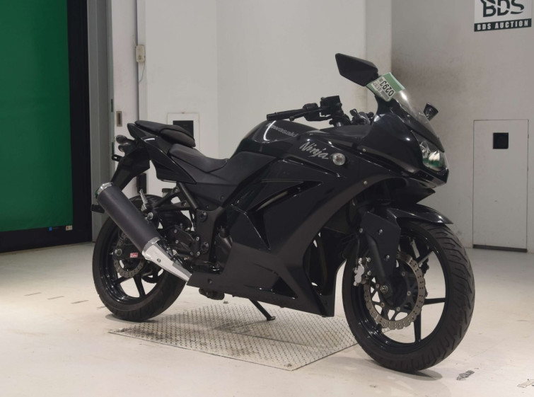 Мотоцикл Kawasaki NINJA250R с пробегом 24836 km с пробегом 24836 km