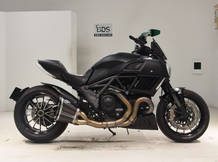 Мотоцикл Ducati DIAVEL с пробегом 14205 km с пробегом 14205 km