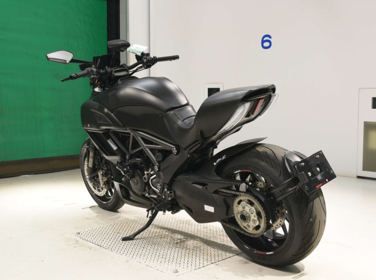 Мотоцикл Ducati DIAVEL с пробегом 14205 km с пробегом 14205 km