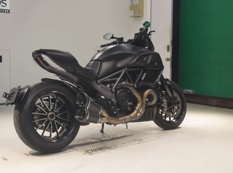 Мотоцикл Ducati DIAVEL с пробегом 14205 km с пробегом 14205 km