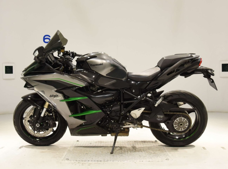 Мотоцикл Kawasaki NINJA H2 SX с пробегом 21052 km с пробегом 21052 km