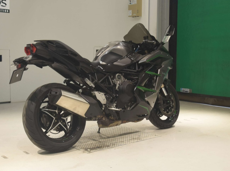 Мотоцикл Kawasaki NINJA H2 SX с пробегом 21052 km с пробегом 21052 km