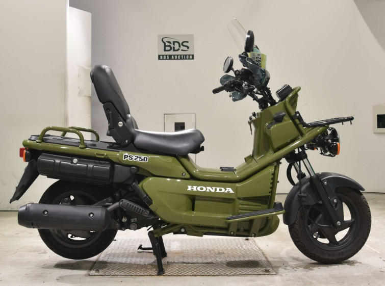 Мотоцикл Honda PS250 BIG RUCKUS з пробігом 18967 km