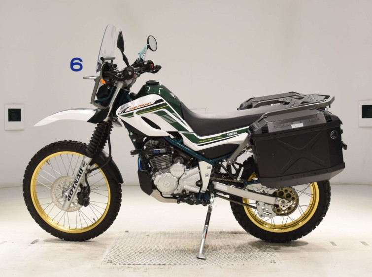 Мотоцикл Yamaha SEROW XT250 с пробегом 940 km с пробегом 940 km