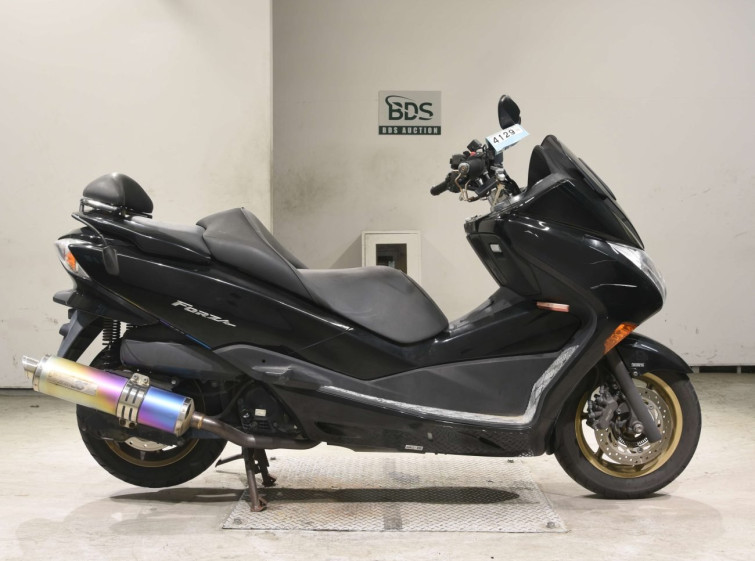 Мотоцикл Honda FORZA ZA