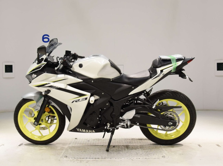 Мотоцикл Yamaha YZF-R3 с пробегом 8335 km с пробегом 8335 km