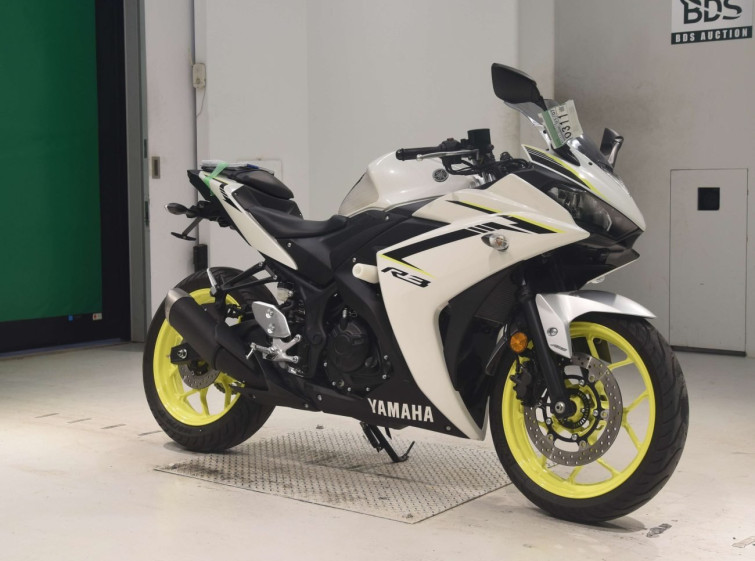 Мотоцикл Yamaha YZF-R3 с пробегом 8335 km с пробегом 8335 km