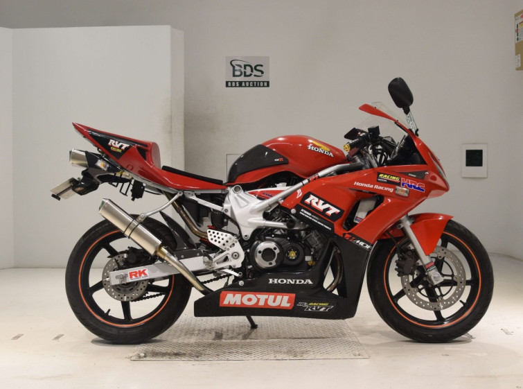 Мотоцикл Honda VTR250 с пробегом 11360 km с пробегом 11360 km