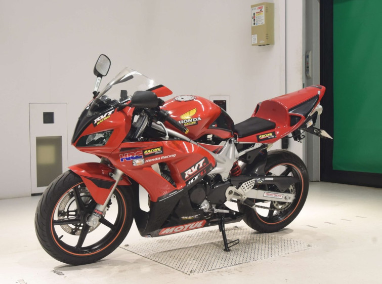 Мотоцикл Honda VTR250 с пробегом 11360 km с пробегом 11360 km