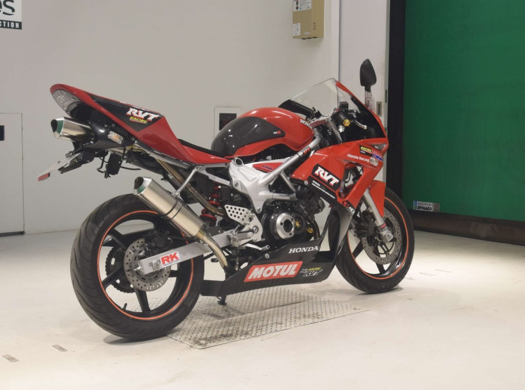 Мотоцикл Honda VTR250 с пробегом 11360 km с пробегом 11360 km