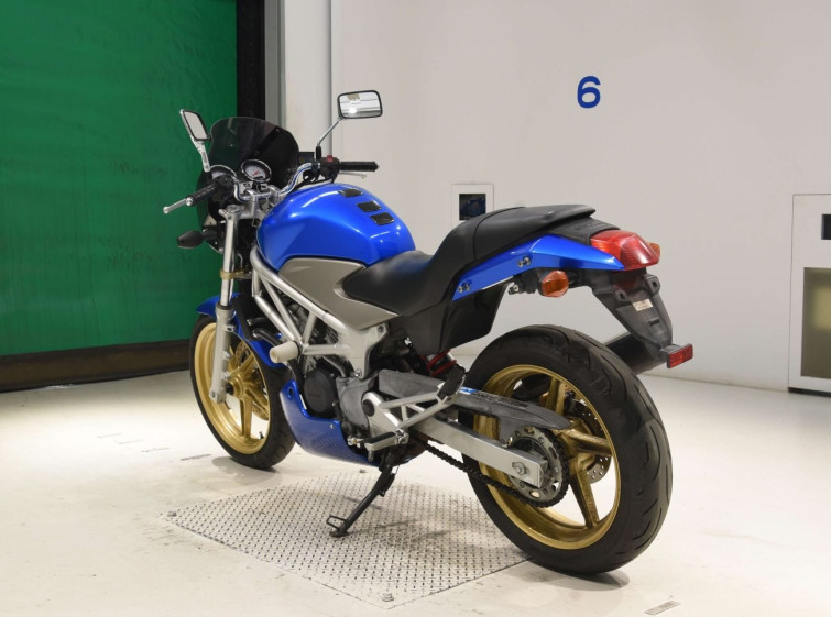 Мотоцикл Honda VTR250 с пробегом 14367 km с пробегом 14367 km