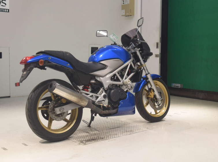 Мотоцикл Honda VTR250 с пробегом 14367 km с пробегом 14367 km