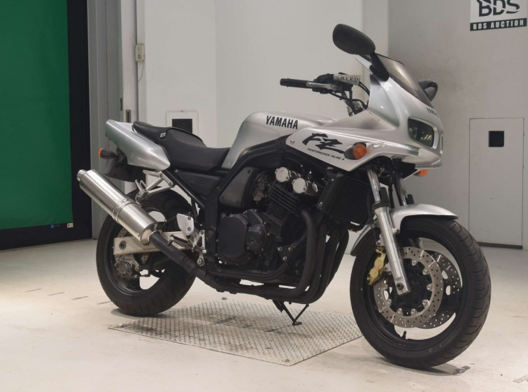 Мотоцикл Yamaha FZ400 с пробегом 8978 km с пробегом 8978 km