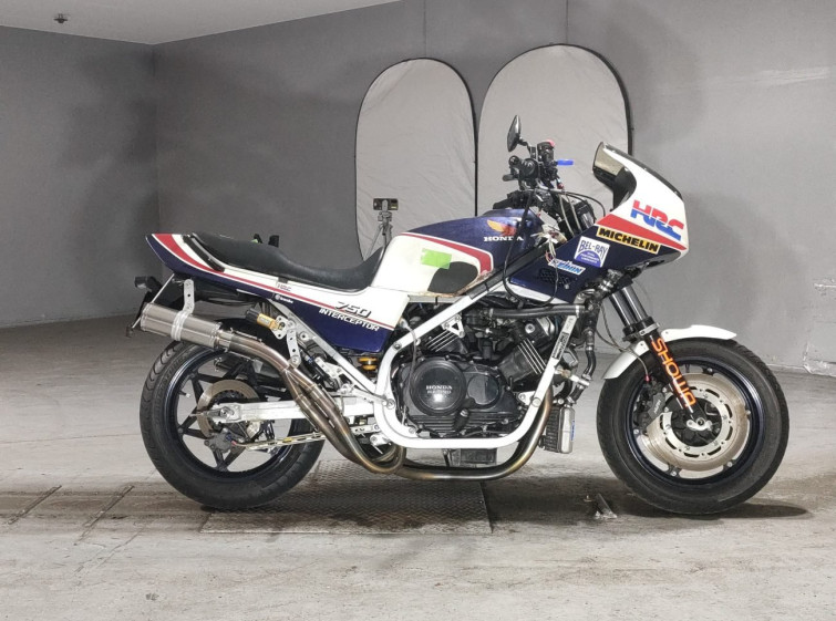 Мотоцикл Honda VF1000R з пробігом 13694 km