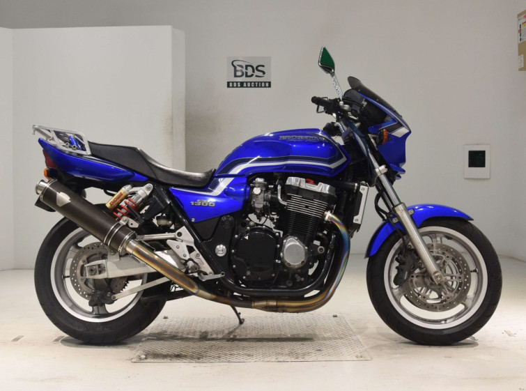 Мотоцикл Honda CB1300SF с пробегом 27859 km с пробегом 27859 km