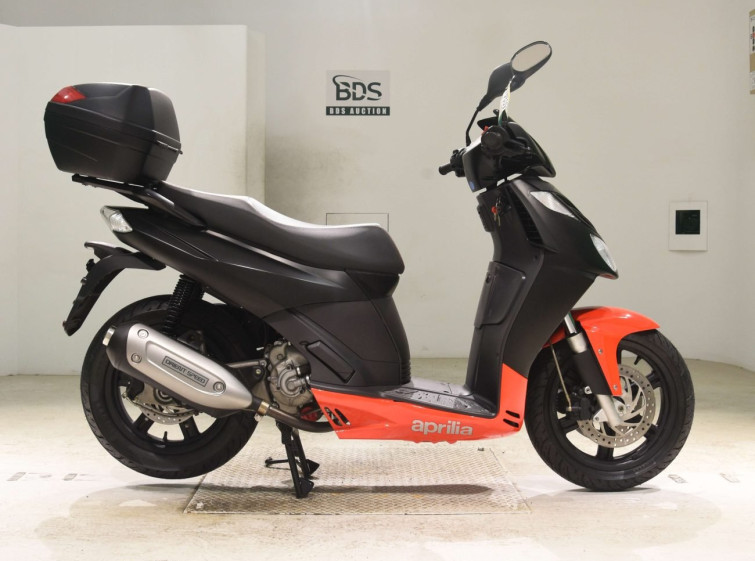 Мотоцикл Aprilia SPORTCITY250IE с пробегом 15493 km