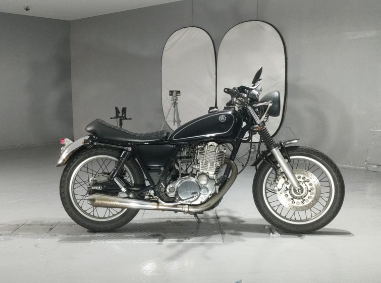 Мотоцикл Yamaha SR400 с пробегом 25431 km