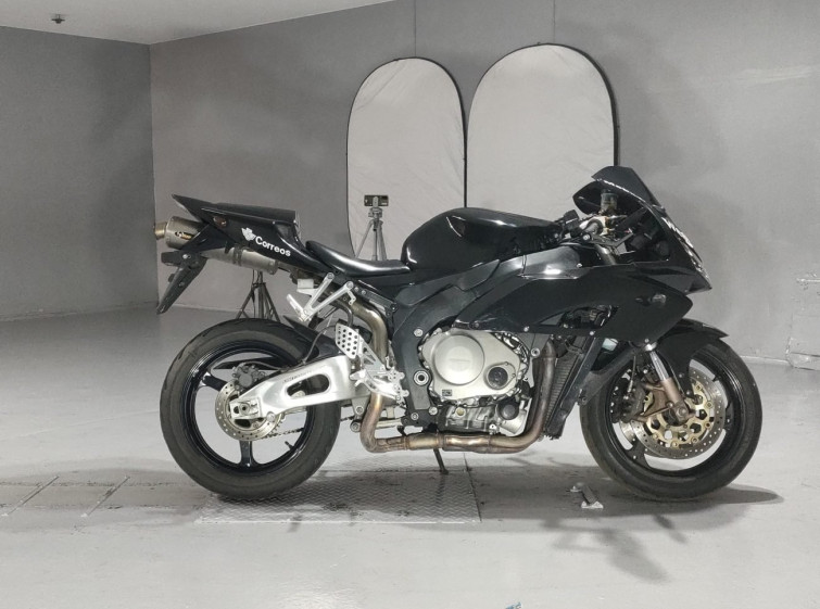 Мотоцикл Honda CBR1000RR с пробегом 61308 km