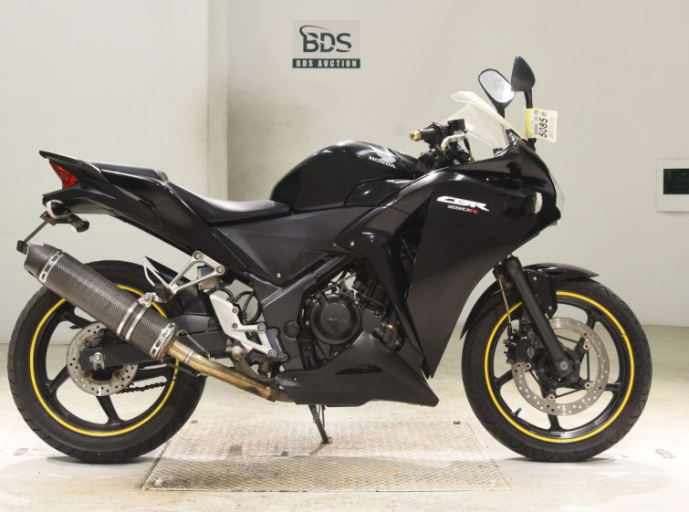 Мотоцикл Honda CBR250R з пробігом 48683 km
