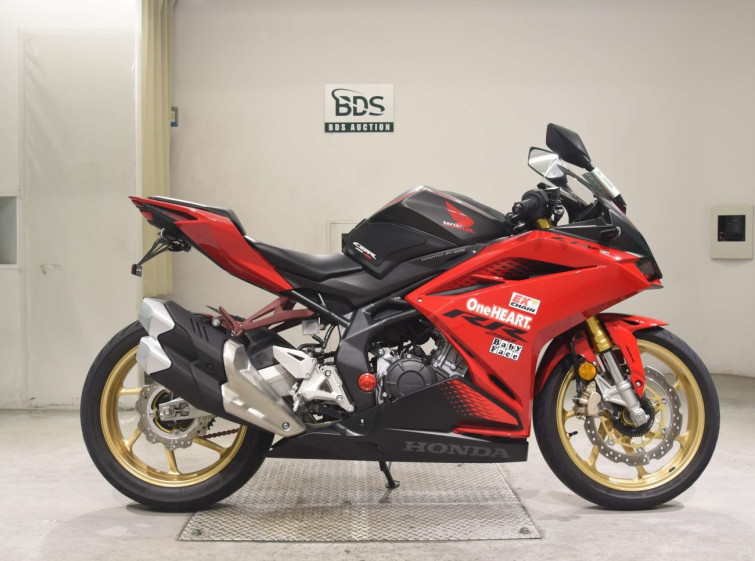 Мотоцикл Honda CBR250RRA з пробігом 4733 km