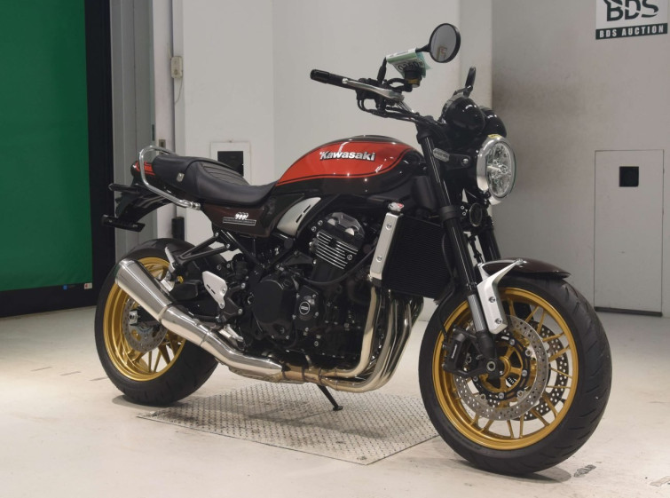 Мотоцикл Kawasaki Z900RS з пробігом 27 km з пробігом 27 km
