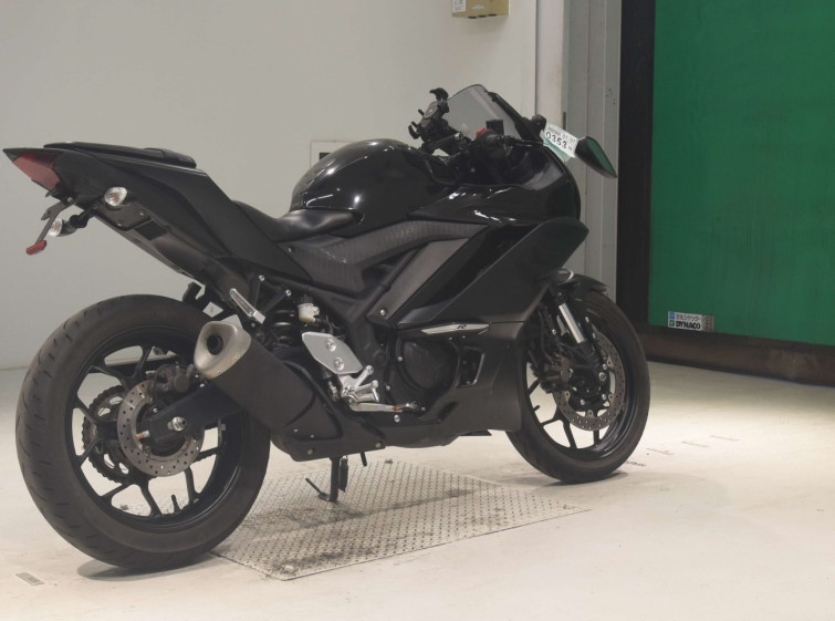 Мотоцикл Yamaha YZF-R3 з пробігом 12334 km з пробігом 12334 km
