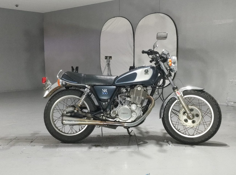 Мотоцикл Yamaha SR500 с пробегом 30744 km