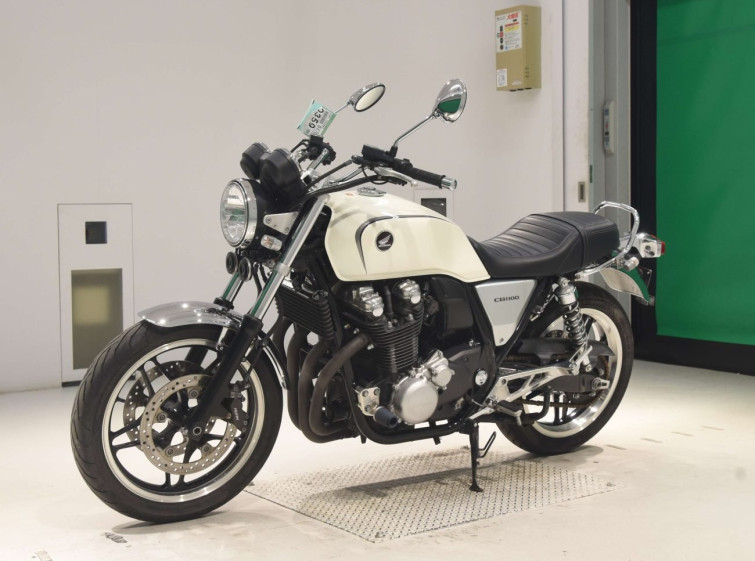 Мотоцикл Honda CB1100 с пробегом 13631 km с пробегом 13631 km
