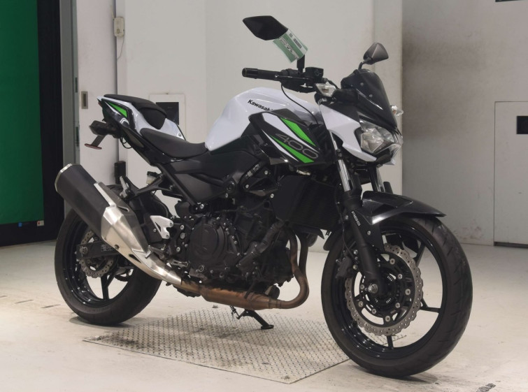 Мотоцикл Kawasaki Z400 з пробігом 15446 km з пробігом 15446 km