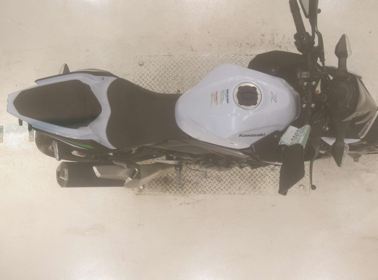 Мотоцикл Kawasaki Z400 з пробігом 15446 km з пробігом 15446 km