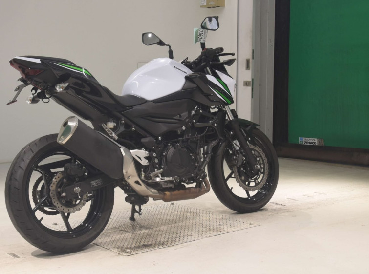 Мотоцикл Kawasaki Z400 з пробігом 15446 km з пробігом 15446 km