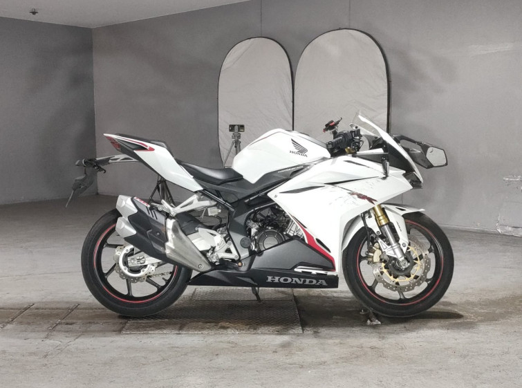 Мотоцикл Honda CBR250RR з пробігом 19260 km