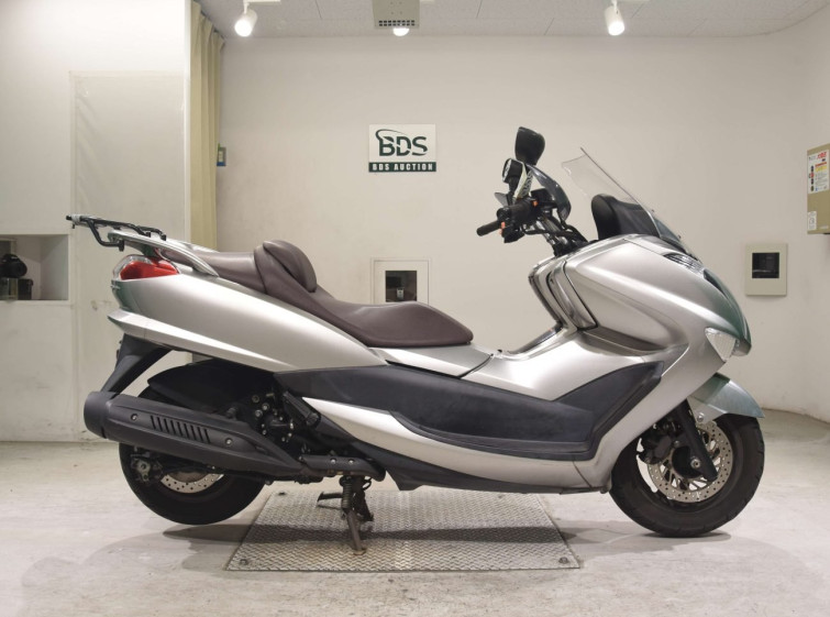 Мотоцикл Yamaha MAJESTY 250 з пробігом 13281 km