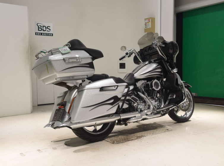 Мотоцикл HD STREET GLIDE FLHXSE1800 с пробегом 6367 km с пробегом 6367 km