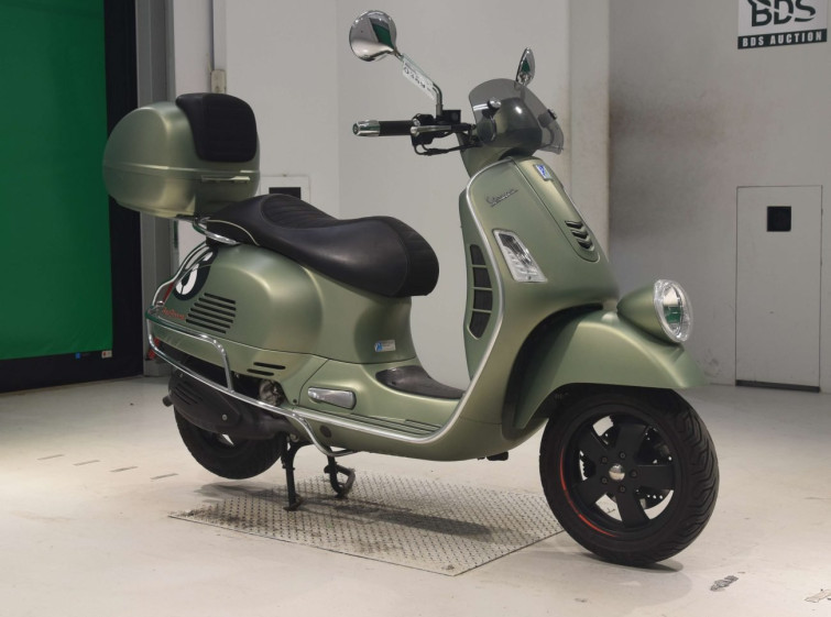 Мотоцикл Vespa SEI GIORNI с пробегом 13161 km с пробегом 13161 km