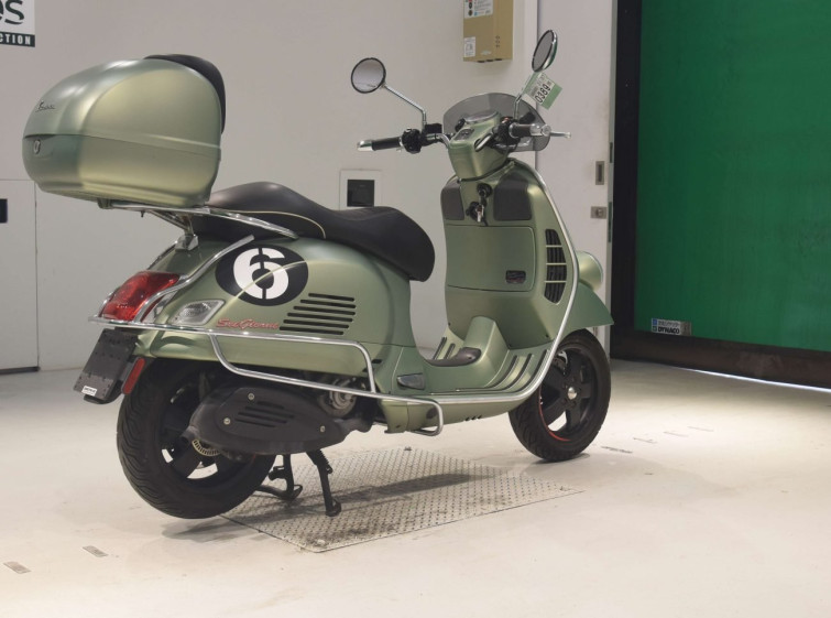 Мотоцикл Vespa SEI GIORNI с пробегом 13161 km с пробегом 13161 km