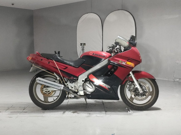 Мотоцикл Kawasaki ZZ-R250 с пробегом 53010 km